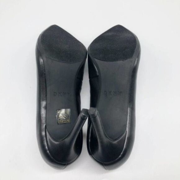 DKNY Katrina Black Pointed Toe Logo Heel  - Picture 8 of 8